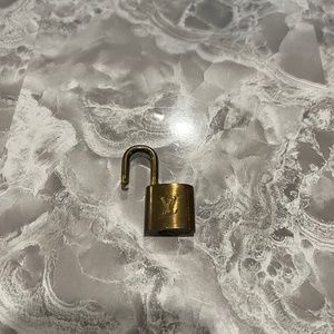 Louis Vuitton lock no key brass 308